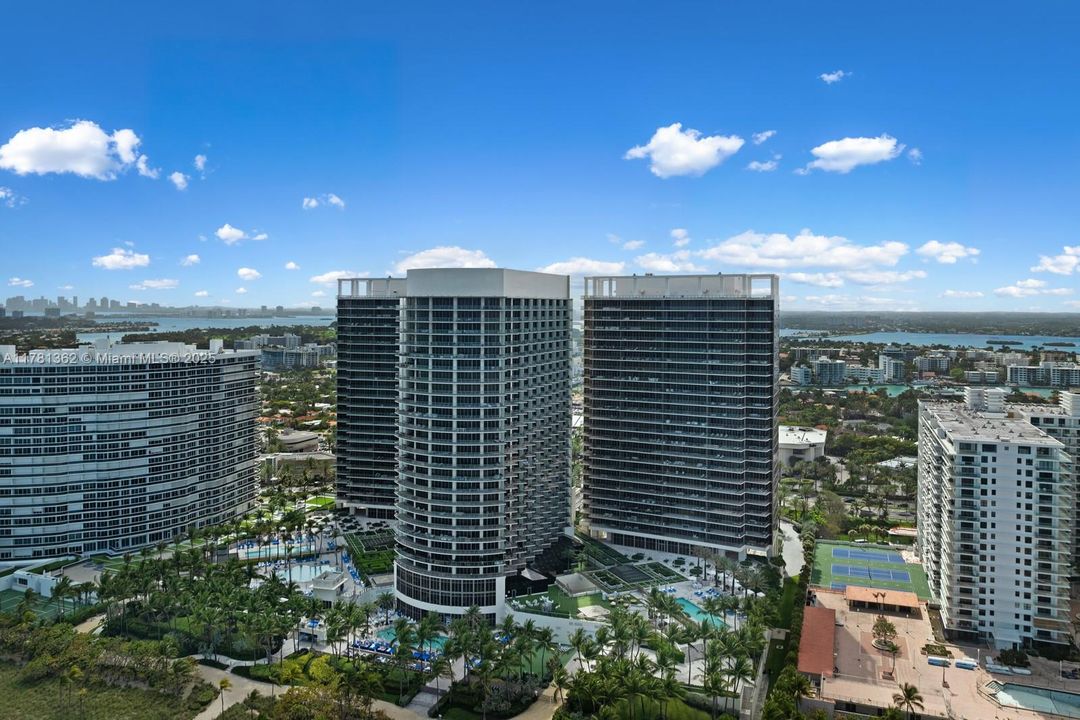 En Venta: $10,995,000 (3 camas, 3 baños, 3688 Pies cuadrados)