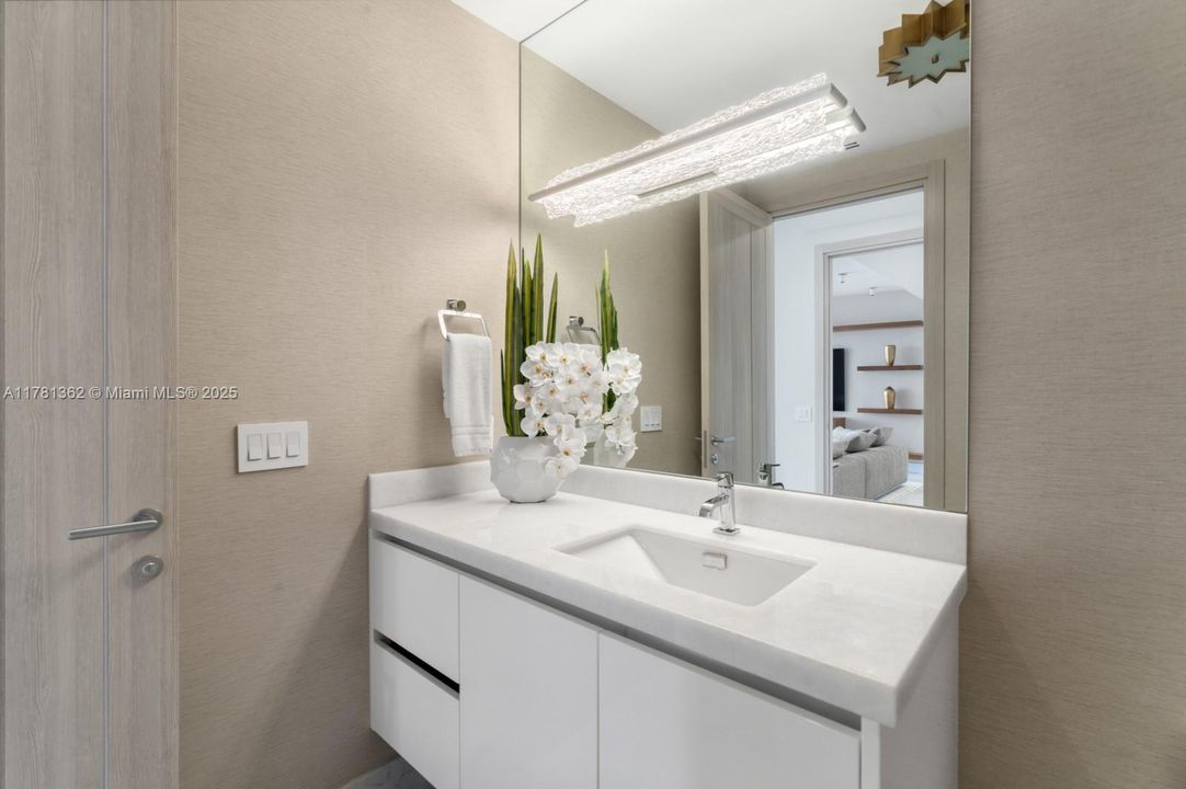 En Venta: $10,995,000 (3 camas, 3 baños, 3688 Pies cuadrados)