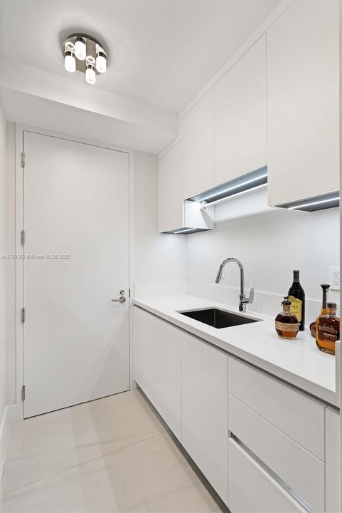 En Venta: $10,995,000 (3 camas, 3 baños, 3688 Pies cuadrados)