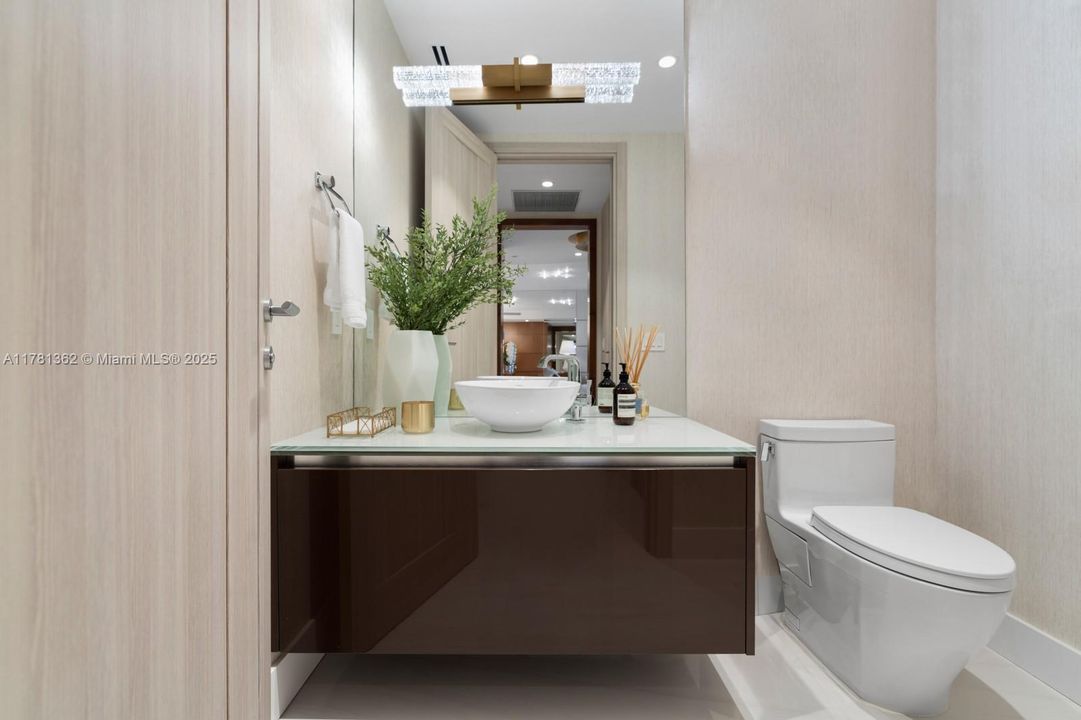 En Venta: $10,995,000 (3 camas, 3 baños, 3688 Pies cuadrados)