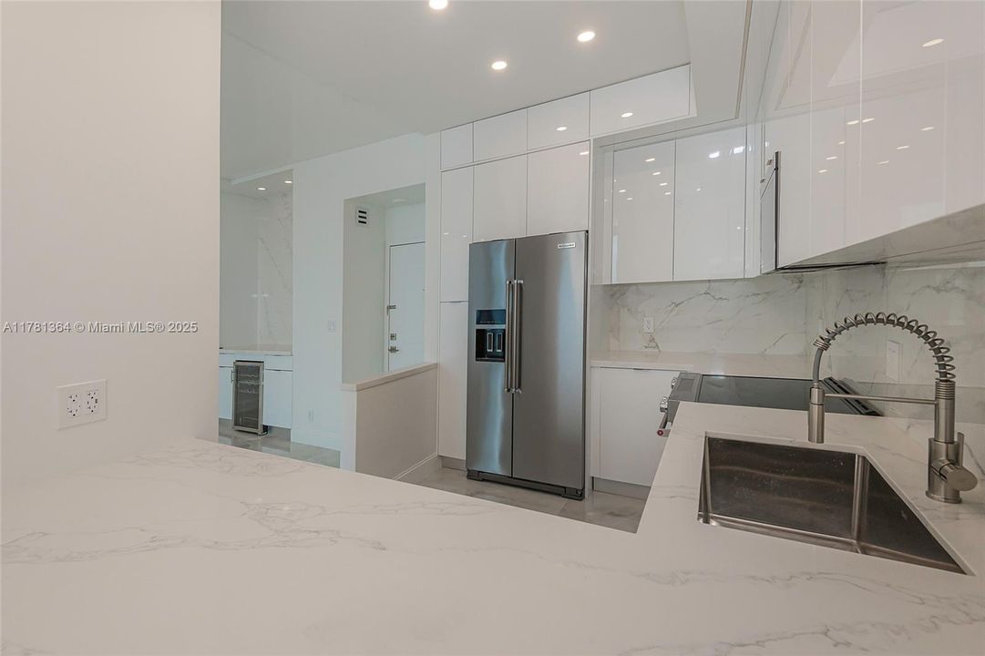 For Sale: $899,990 (2 beds, 2 baths, 1357 Square Feet)