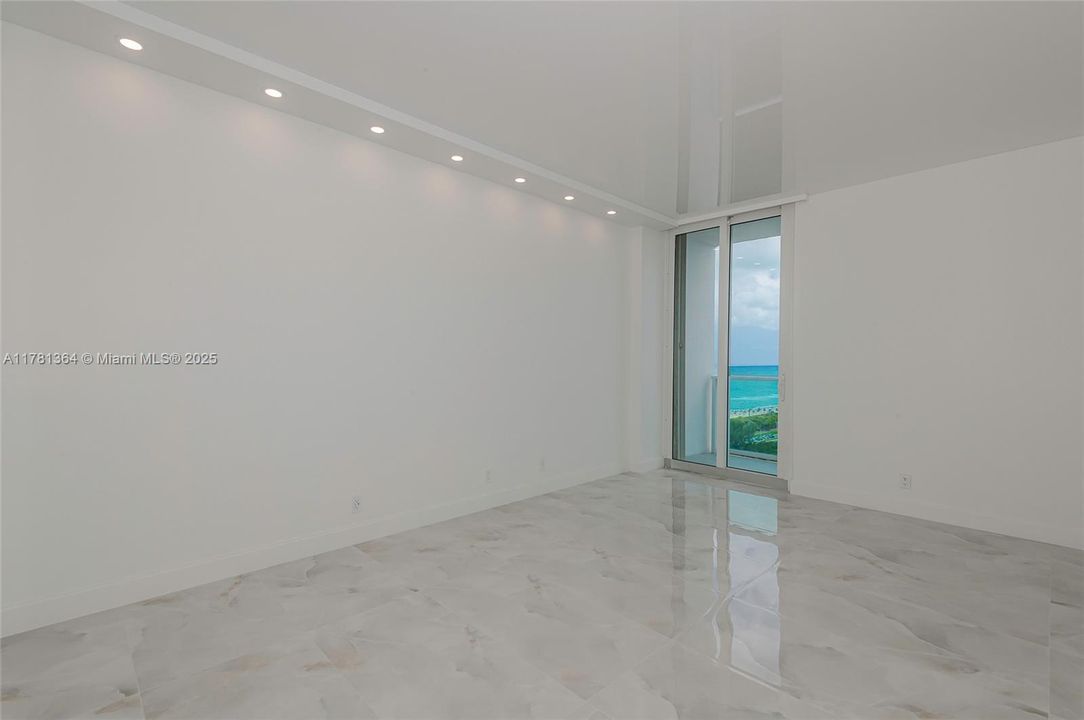 For Sale: $899,990 (2 beds, 2 baths, 1357 Square Feet)