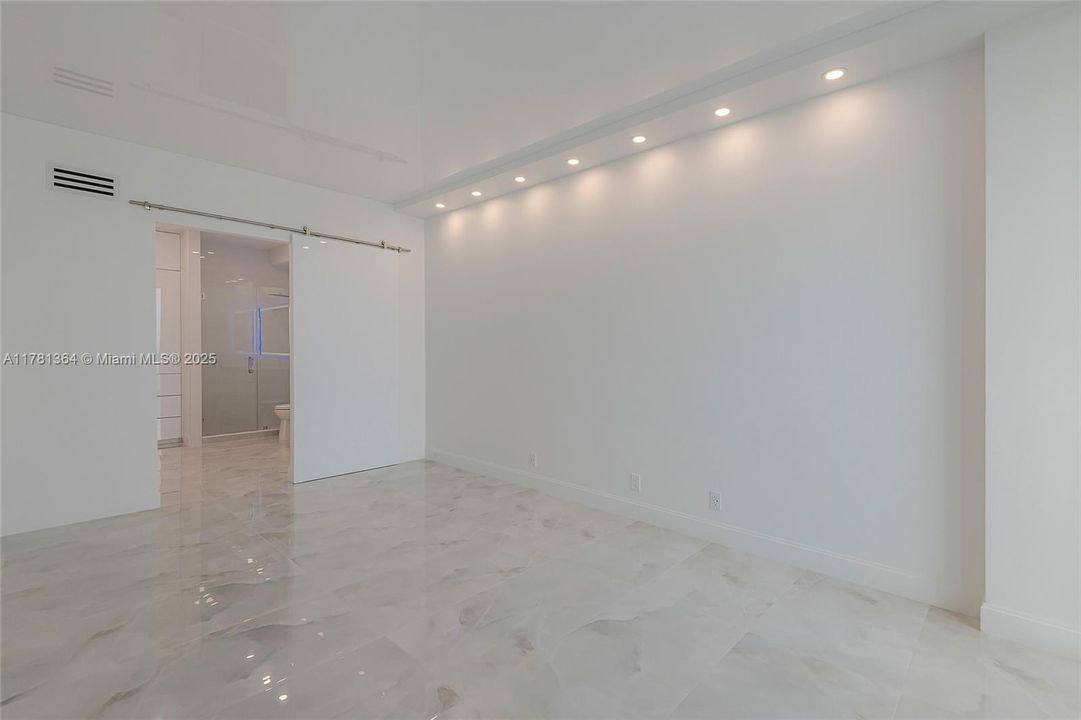 For Sale: $899,990 (2 beds, 2 baths, 1357 Square Feet)