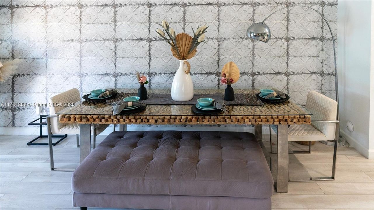 Recently Sold: $550,000 (4 beds, 3 baths, 1936 Square Feet)