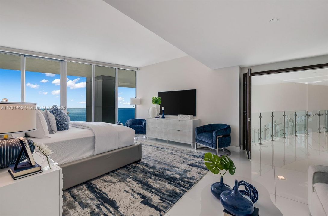 Master - Located second floor