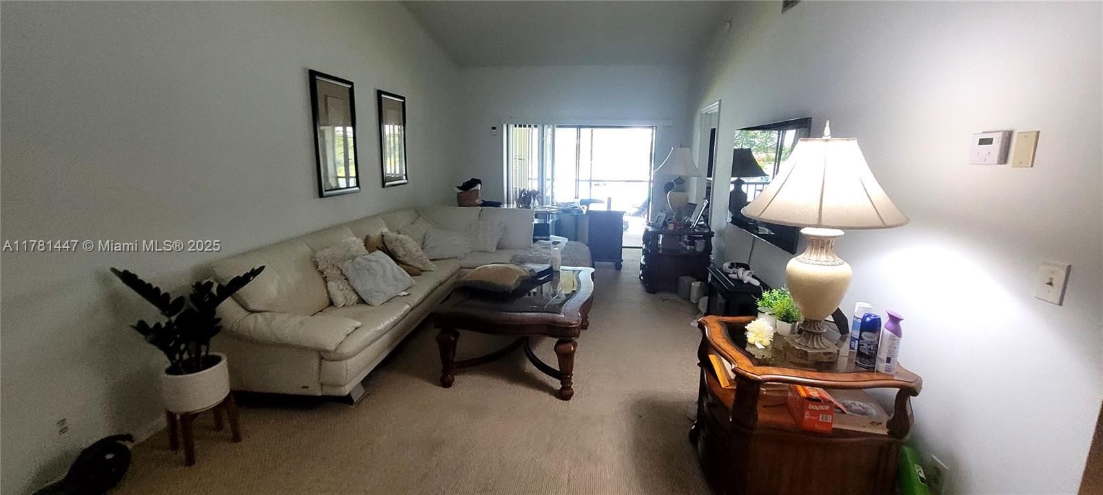 Vendido Recientemente: $297,000 (2 camas, 2 baños, 938 Pies cuadrados)