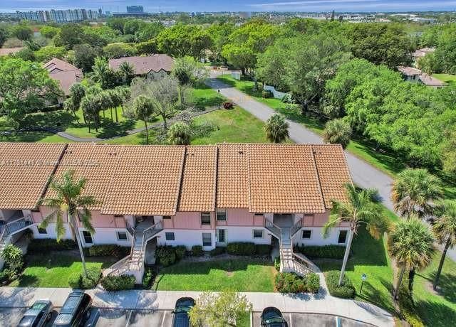 Vendido Recientemente: $297,000 (2 camas, 2 baños, 938 Pies cuadrados)