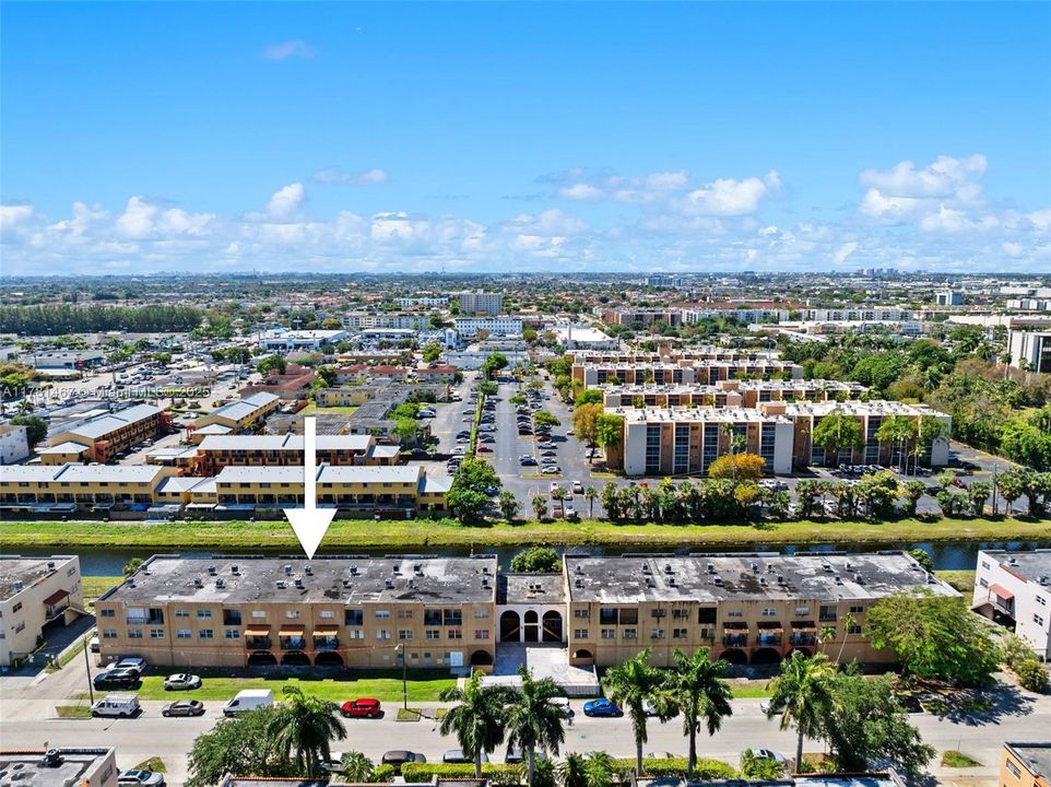 Недавно продано: $240,000 (2 спален, 1 ванн, 1043 Квадратных фут)