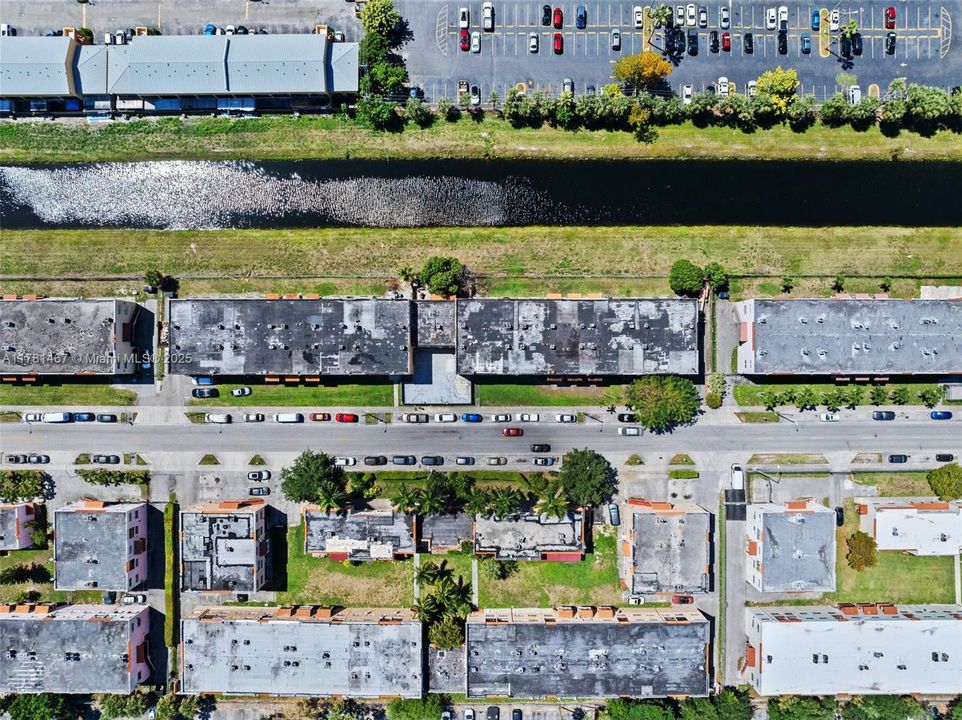 Недавно продано: $240,000 (2 спален, 1 ванн, 1043 Квадратных фут)