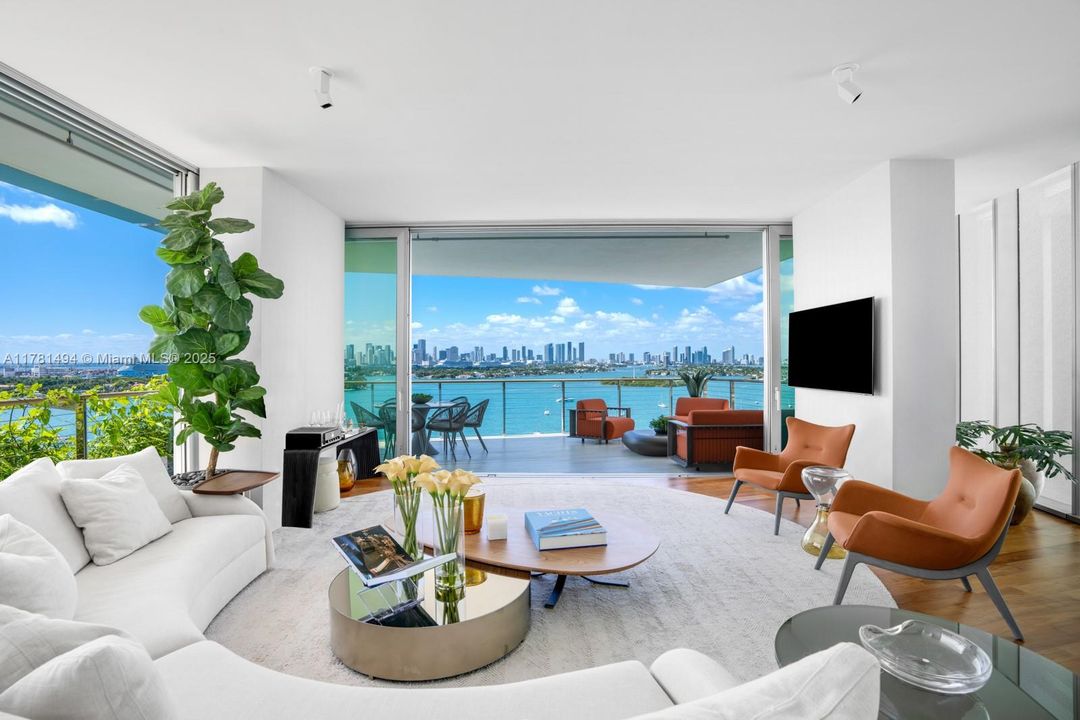 最近租的: $35,000 (3 贝兹, 3 浴室, 2807 平方英尺)