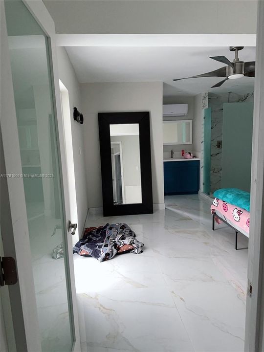 Recently Sold: $560,000 (3 beds, 2 baths, 1283 Square Feet)