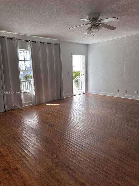 待售: $600,000 (3 贝兹, 2 浴室, 1408 平方英尺)