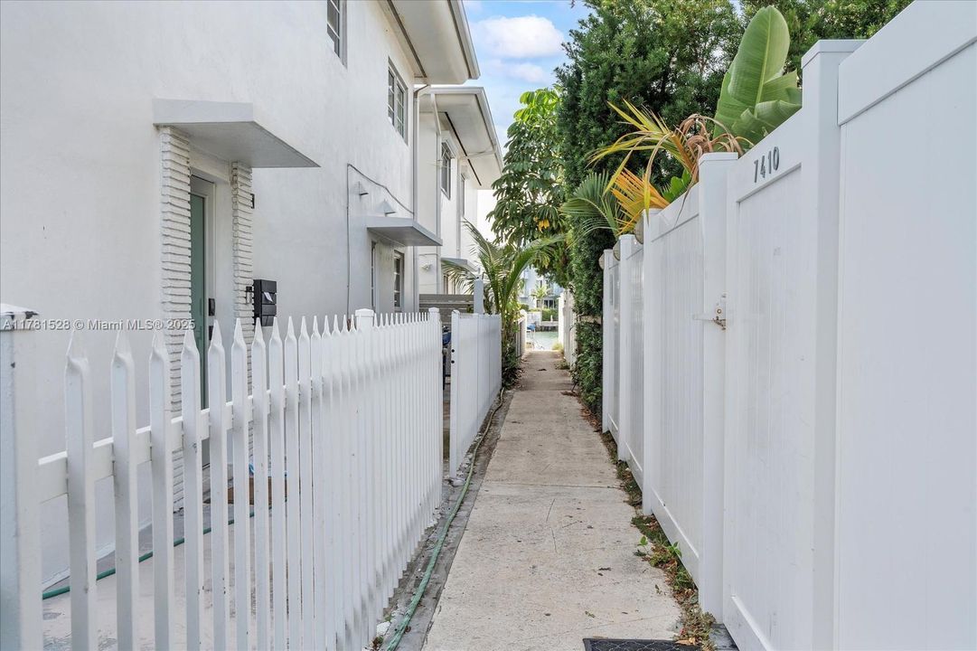 最近租的: $5,300 (3 贝兹, 2 浴室, 1632 平方英尺)