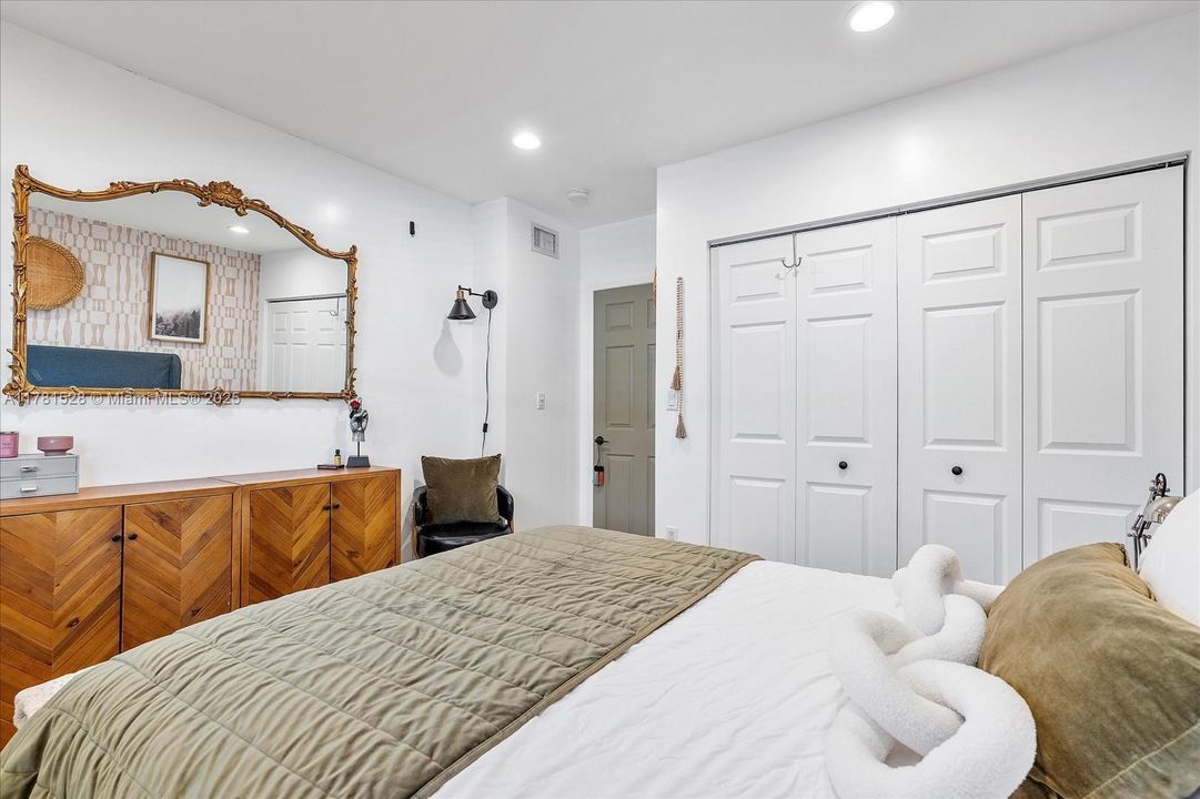 最近租的: $5,300 (3 贝兹, 2 浴室, 1632 平方英尺)