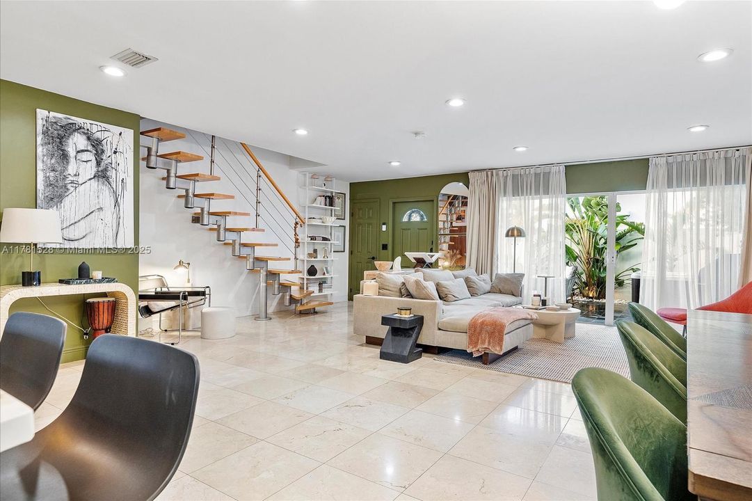 最近租的: $5,300 (3 贝兹, 2 浴室, 1632 平方英尺)