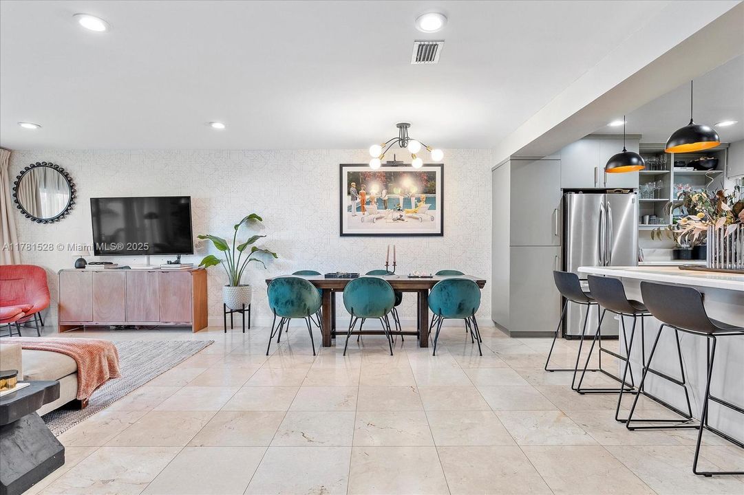 最近租的: $5,300 (3 贝兹, 2 浴室, 1632 平方英尺)