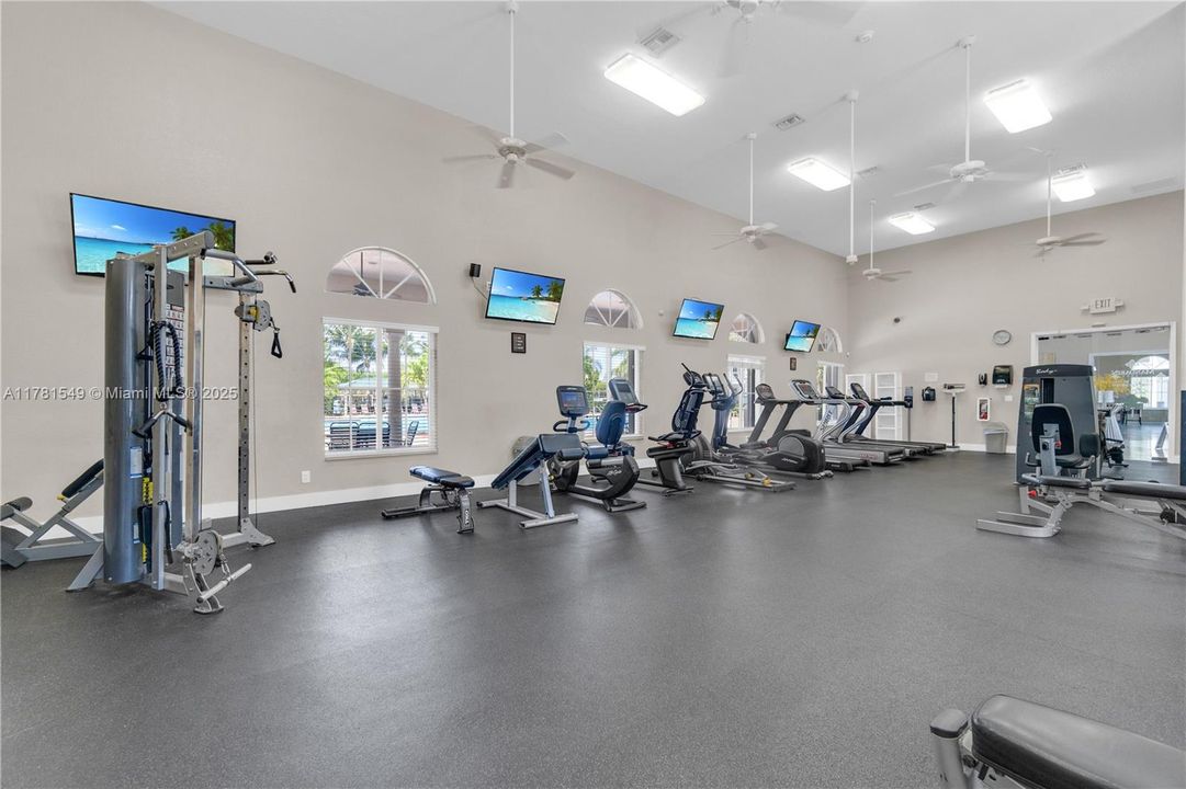 Vendido Recientemente: $385,000 (3 camas, 2 baños, 1850 Pies cuadrados)