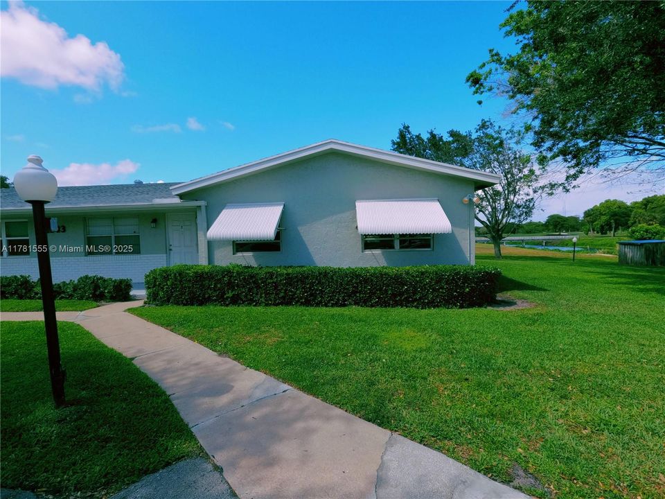 Recently Rented: $2,200 (2 beds, 2 baths, 1020 Square Feet)