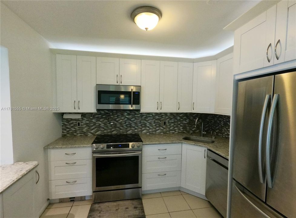 Recently Rented: $2,200 (2 beds, 2 baths, 1020 Square Feet)