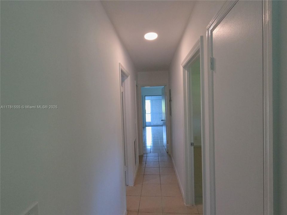 Recently Rented: $2,200 (2 beds, 2 baths, 1020 Square Feet)