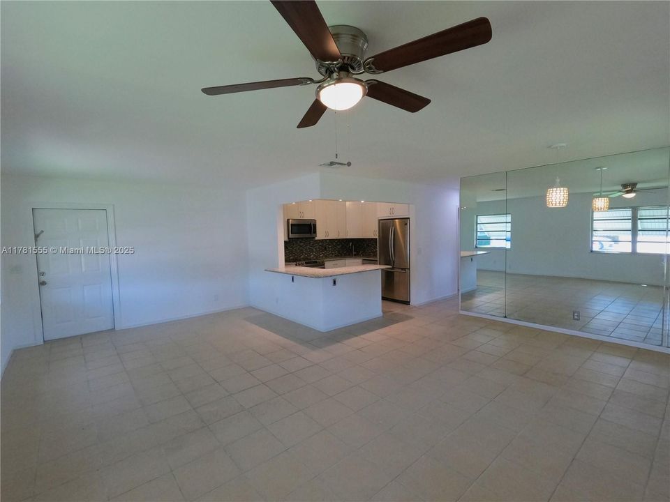 Recently Rented: $2,200 (2 beds, 2 baths, 1020 Square Feet)