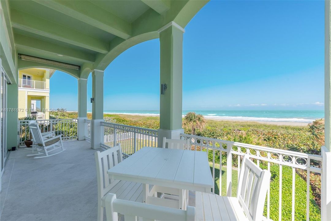 For Sale: $3,095,000 (5 beds, 4 baths, 3886 Square Feet)