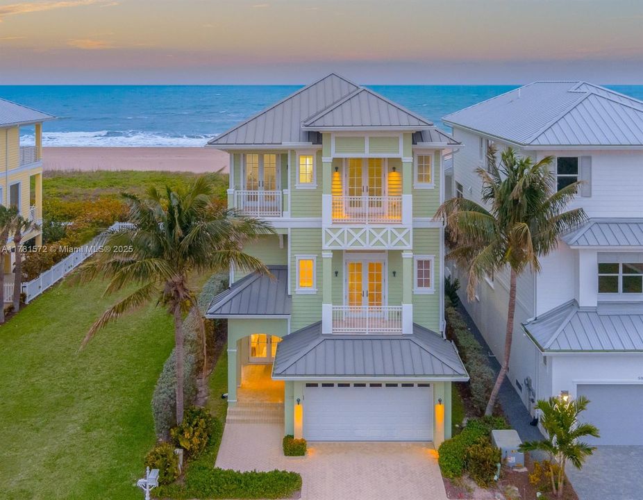 For Sale: $3,095,000 (5 beds, 4 baths, 3886 Square Feet)