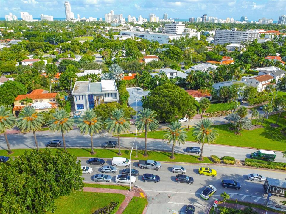 Recently Sold: $2,650,000 (3 beds, 3 baths, 2342 Square Feet)