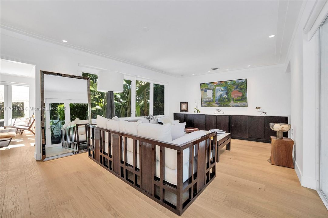 Recently Sold: $2,650,000 (3 beds, 3 baths, 2342 Square Feet)