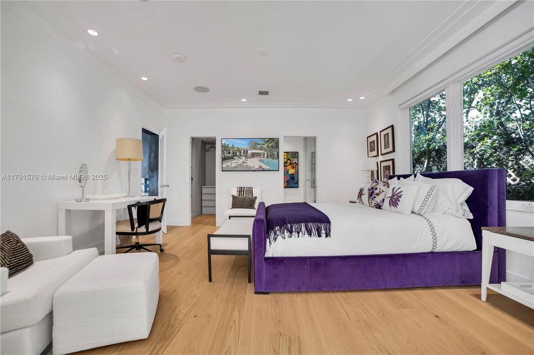 Recently Sold: $2,650,000 (3 beds, 3 baths, 2342 Square Feet)