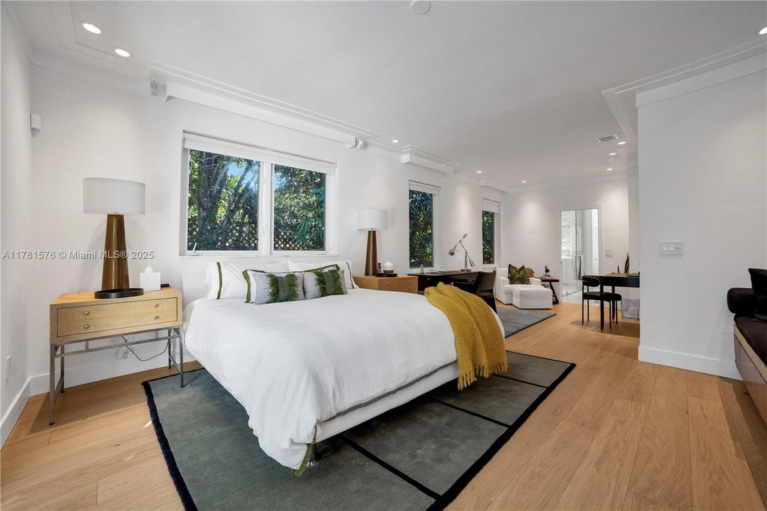 Recently Sold: $2,650,000 (3 beds, 3 baths, 2342 Square Feet)