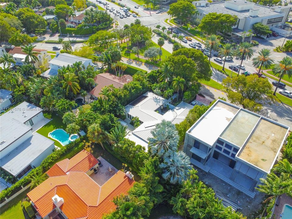 Recently Sold: $2,650,000 (3 beds, 3 baths, 2342 Square Feet)