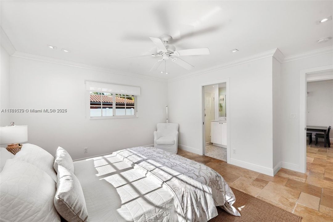 最近租的: $10,000 (4 贝兹, 3 浴室, 2333 平方英尺)