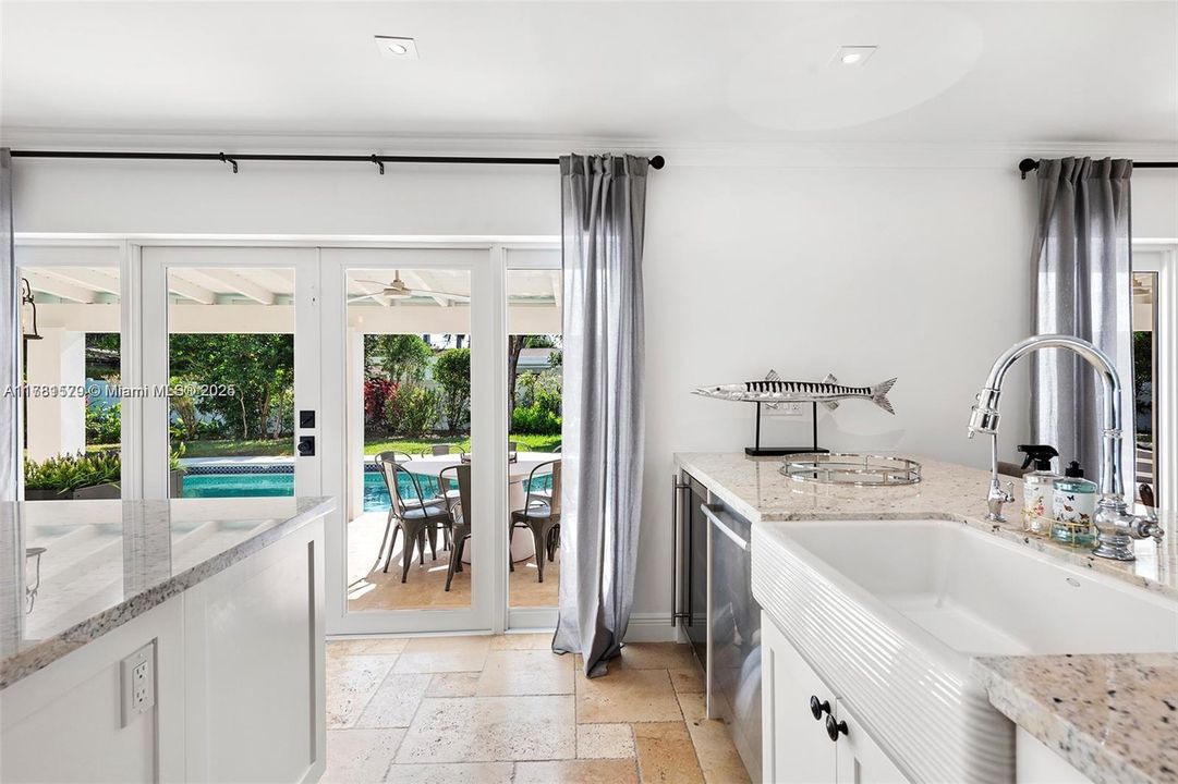 最近租的: $10,000 (4 贝兹, 3 浴室, 2333 平方英尺)