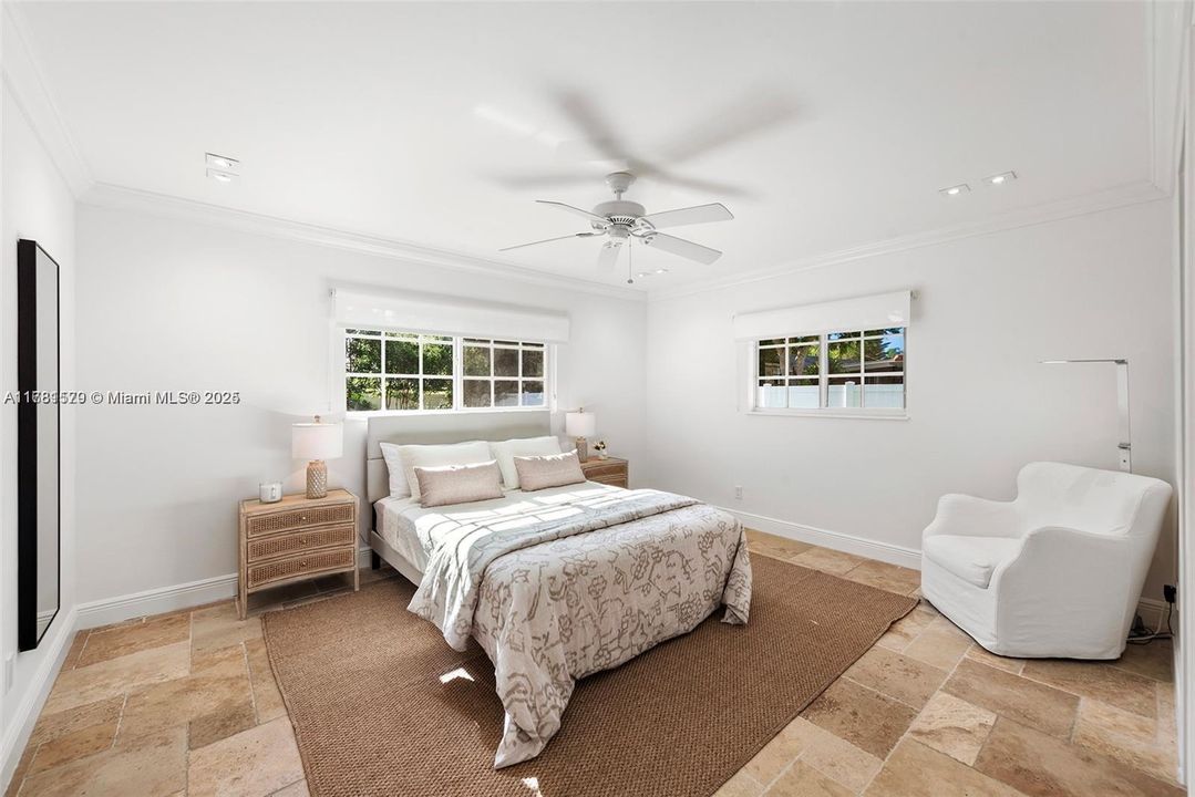 最近租的: $10,000 (4 贝兹, 3 浴室, 2333 平方英尺)