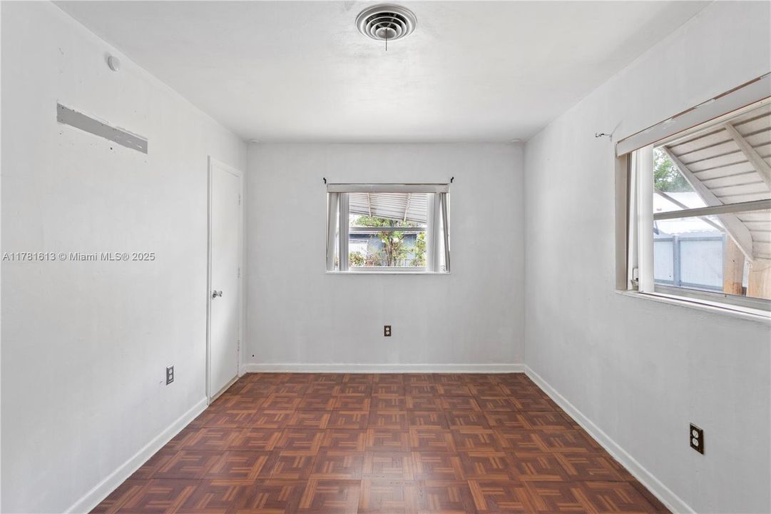 Недавно продано: $485,000 (2 спален, 2 ванн, 1057 Квадратных фут)