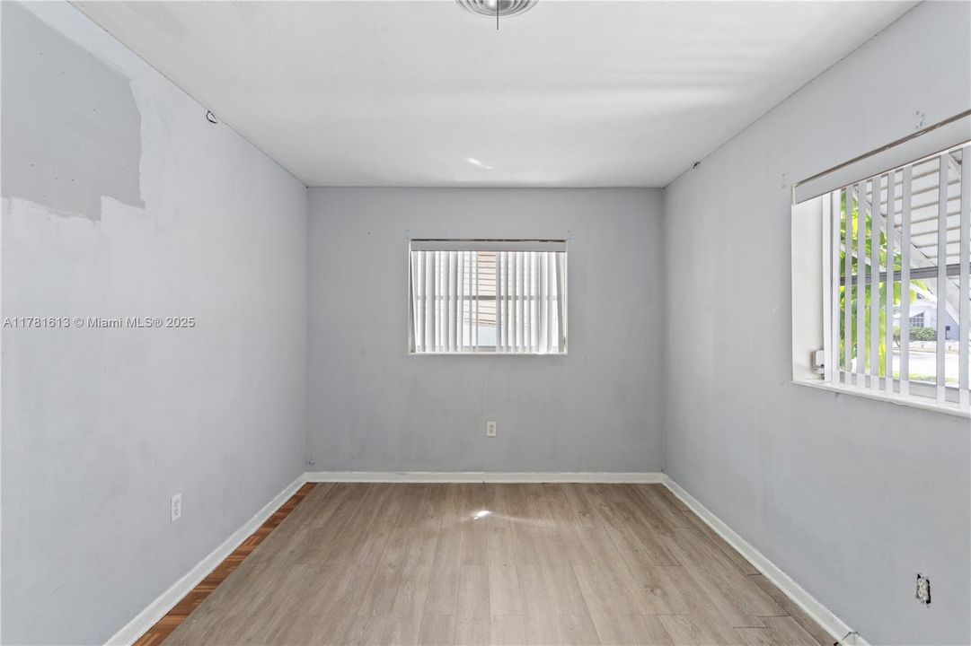 Недавно продано: $485,000 (2 спален, 2 ванн, 1057 Квадратных фут)