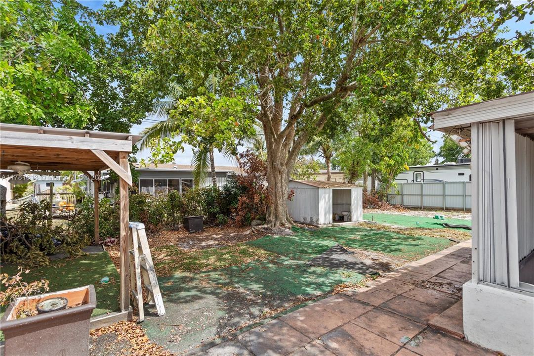 Недавно продано: $485,000 (2 спален, 2 ванн, 1057 Квадратных фут)