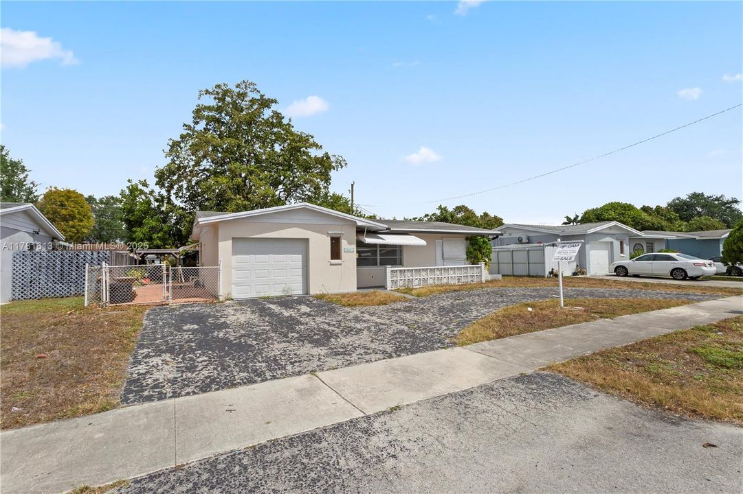 Недавно продано: $485,000 (2 спален, 2 ванн, 1057 Квадратных фут)