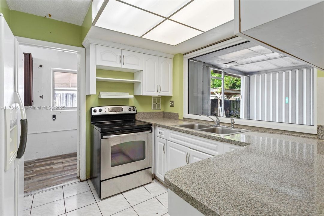 Недавно продано: $485,000 (2 спален, 2 ванн, 1057 Квадратных фут)