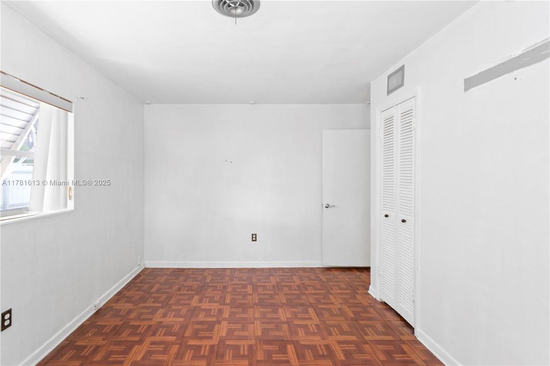 Недавно продано: $485,000 (2 спален, 2 ванн, 1057 Квадратных фут)