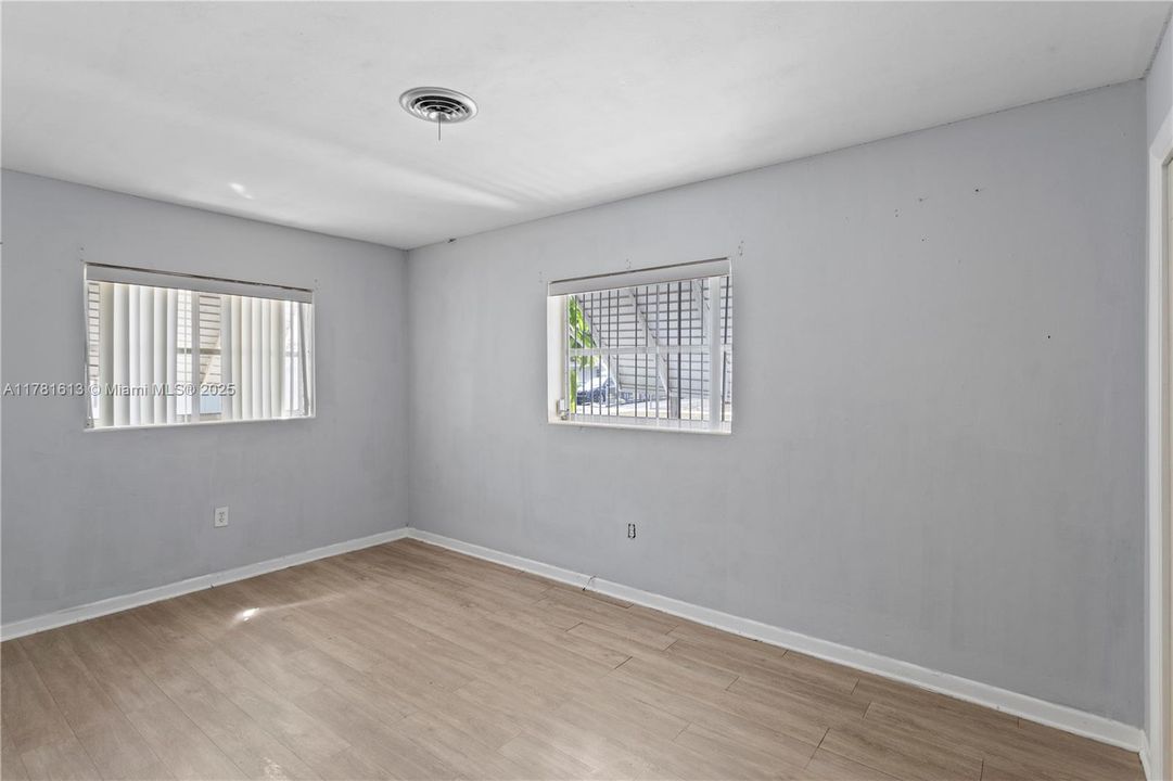 Недавно продано: $485,000 (2 спален, 2 ванн, 1057 Квадратных фут)