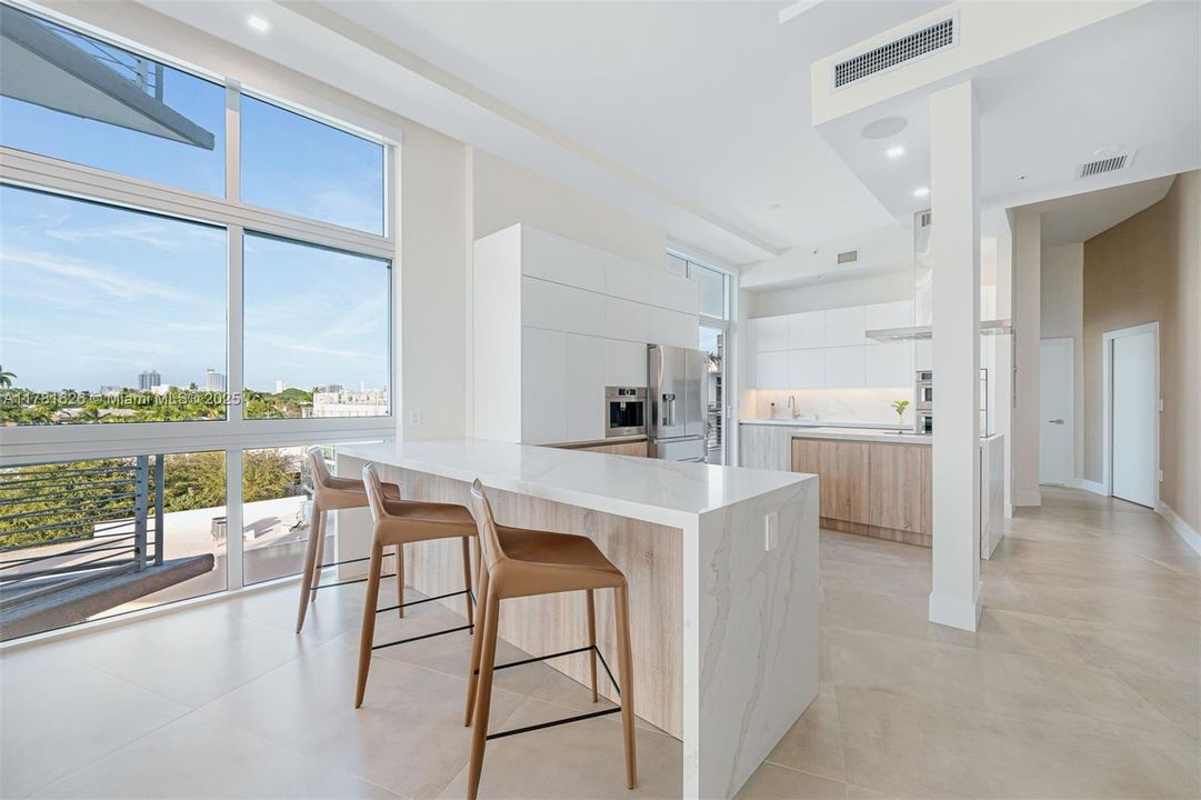 For Sale: $3,100,000 (3 beds, 2 baths, 2090 Square Feet)