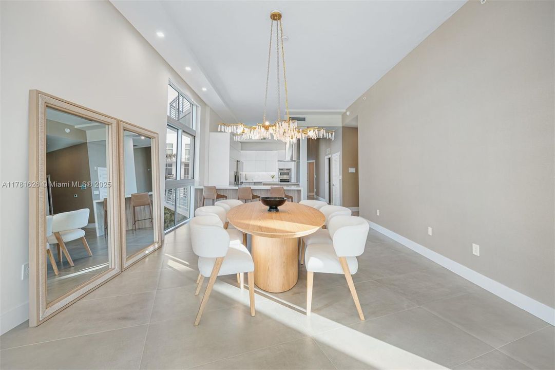 For Sale: $3,100,000 (3 beds, 2 baths, 2090 Square Feet)