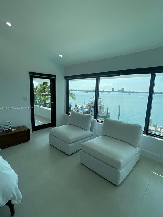 В аренду: $50,000 (5 спален, 4 ванн, 0 Квадратных фут)