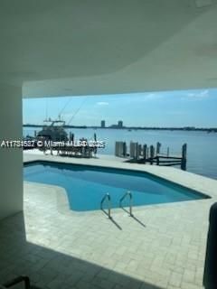 В аренду: $50,000 (5 спален, 4 ванн, 0 Квадратных фут)