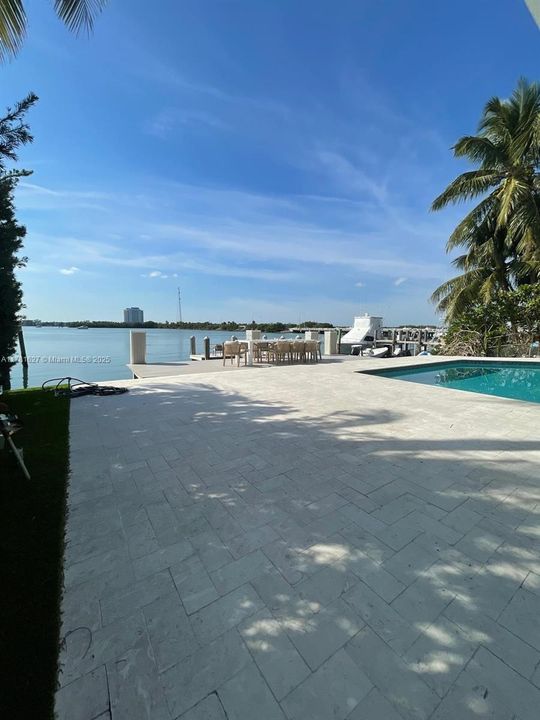 В аренду: $50,000 (5 спален, 4 ванн, 0 Квадратных фут)