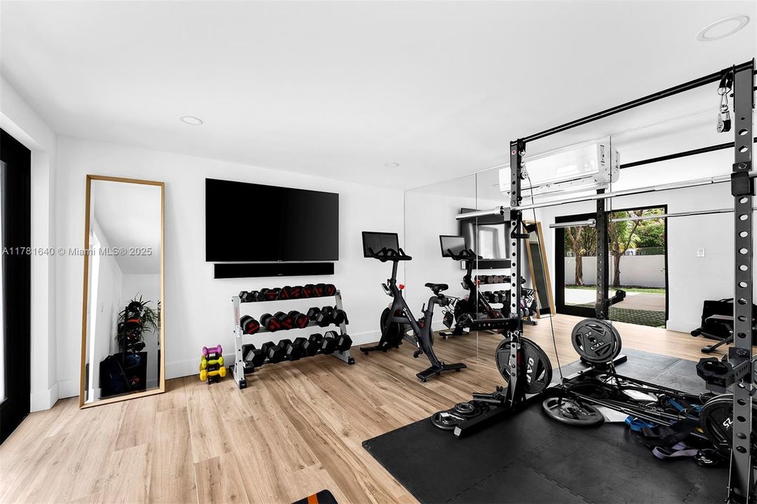 На продажу: $4,750,000 (4 спален, 4 ванн, 4259 Квадратных фут)