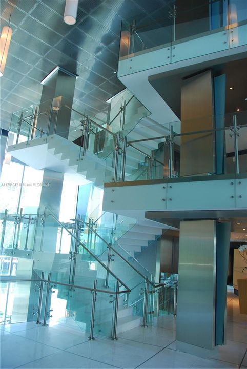 For Sale: $695,000 (2 beds, 3 baths, 1663 Square Feet)