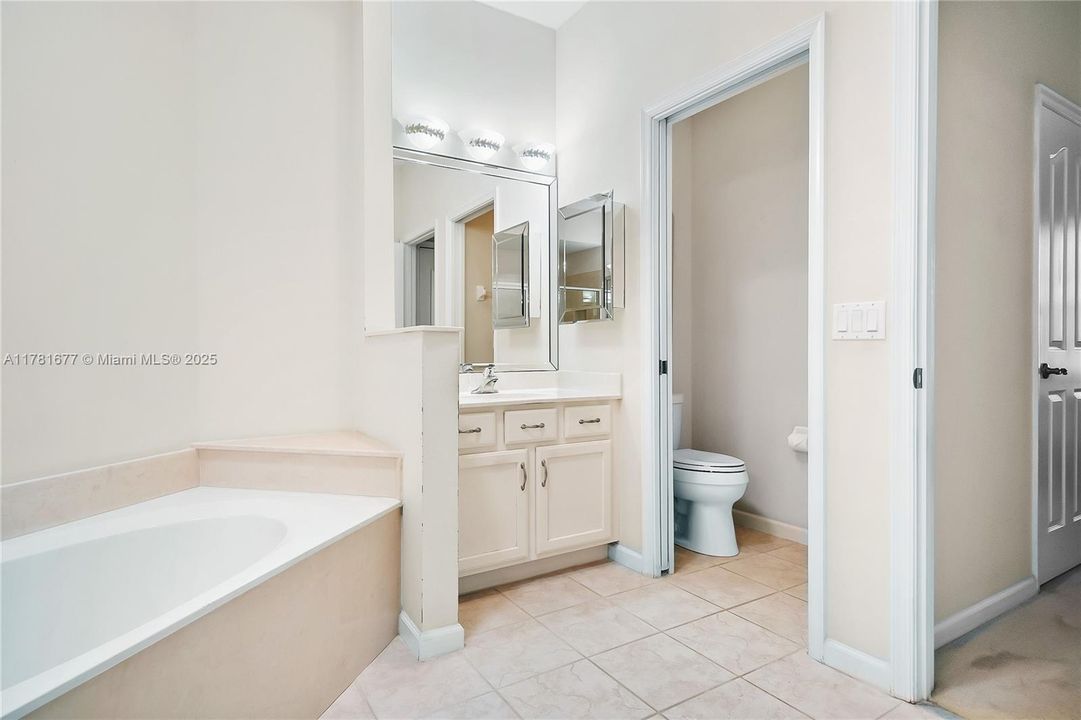 Vendido Recientemente: $439,000 (3 camas, 2 baños, 1718 Pies cuadrados)